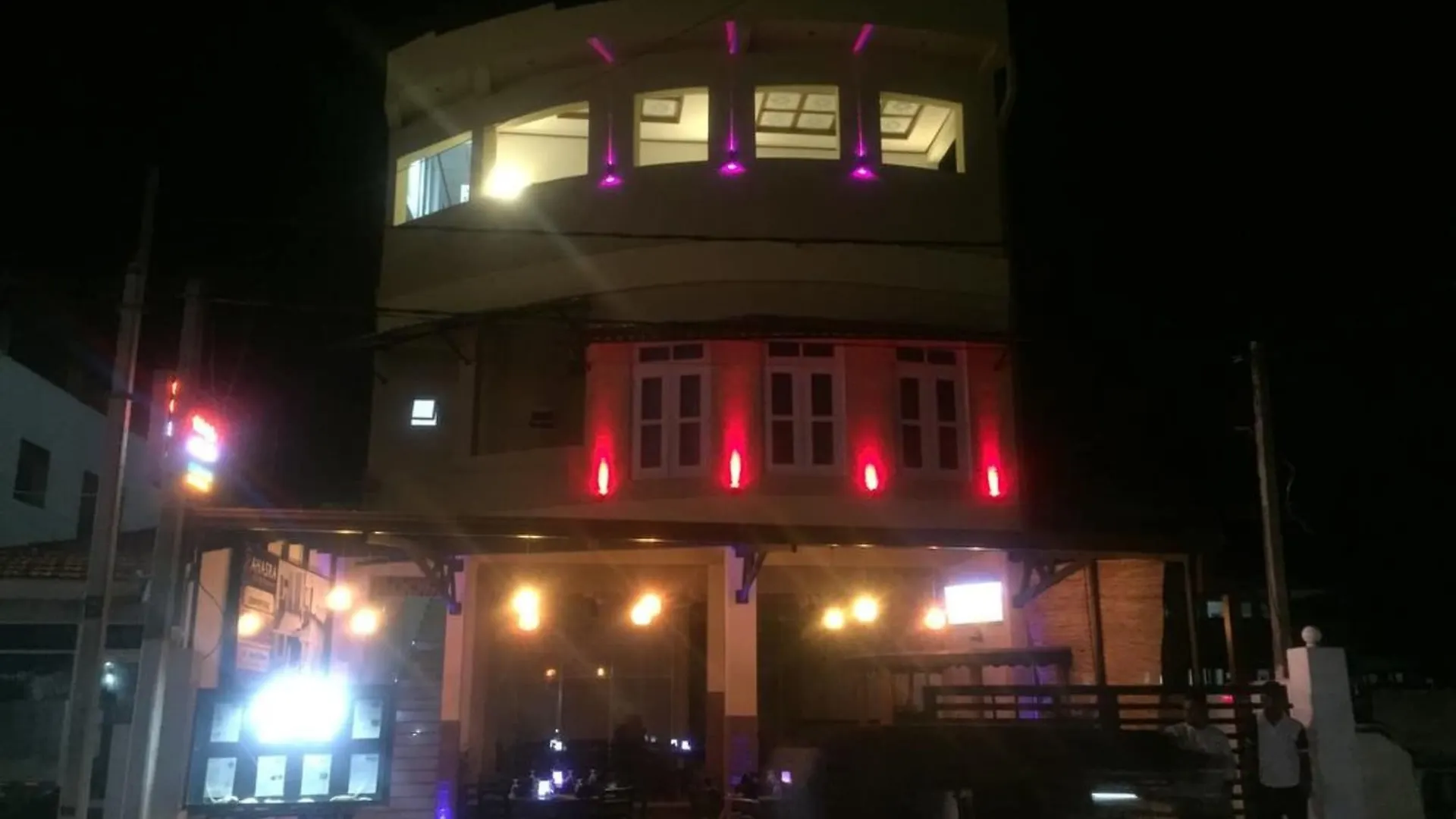 Sahasra Beach Hotel & Restaurant Negombo